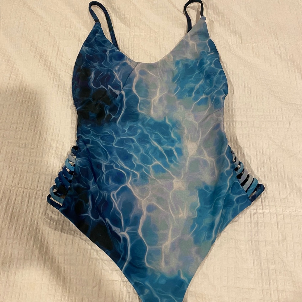 Stone Fox Swimwear - One Piece - Size Small